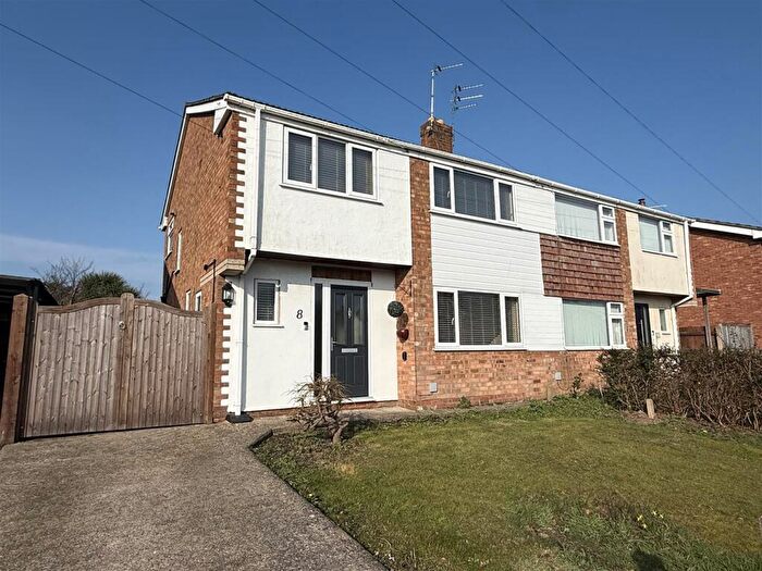 3 Bedroom Semi-Detached House For Sale In Axholme Road, Thingwall, Wirral, CH61