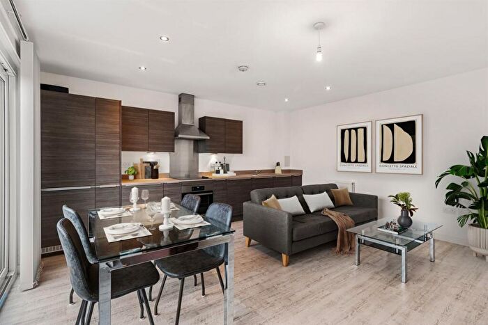 2 Bedroom Flat To Rent In Fizzy Walthamstow, D Blackhorse Lane, Walthamstow, E17