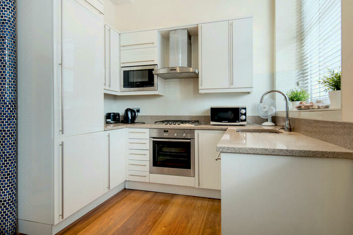 2 Bedroom Apartment To Rent In Albany Street, Camden, London, NW1