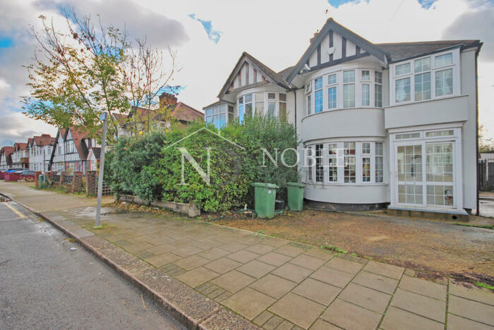 3 Bedroom Semi-Detached House To Rent In Harrow, HA1