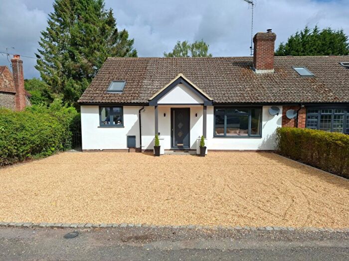 3 Bedroom Bungalow For Sale In Mint Road, Liss, Hampshire, GU33