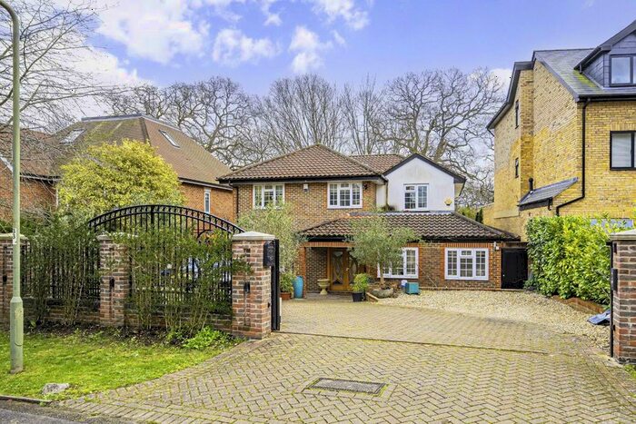 5 Bedroom Property To Rent In Henley Drive, Kingston Upon Thames, KT2