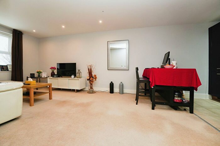 1 Bedroom Flat For Sale In Armstrong Drive, Worcester, Worcestershire, WR1