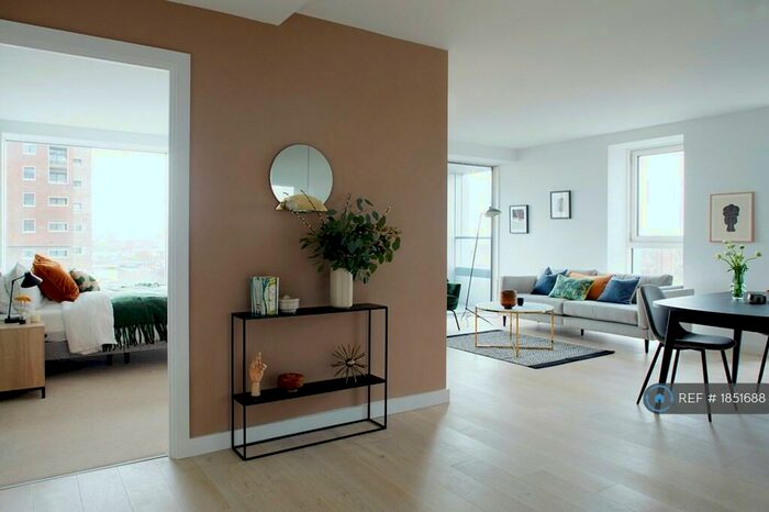 2 Bedroom Flat To Rent In Hurlock Heights, London, SE17