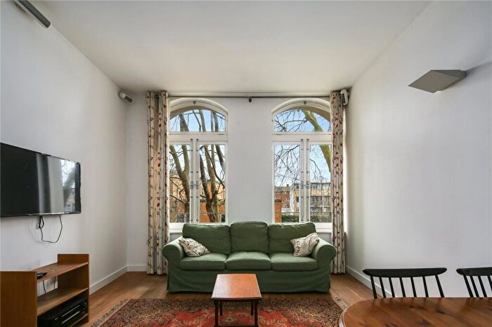 1 Bedroom Flat To Rent In Romford Road, London, E15