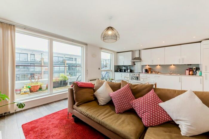 1 Bedroom Flat To Rent In Orsman Road, London, N1