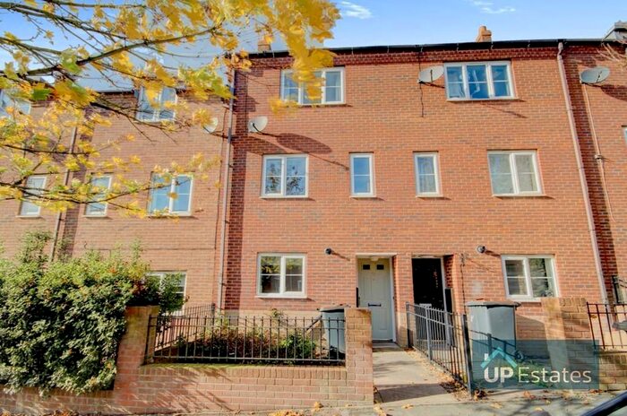 3 Bedroom Terraced House To Rent In Spruce Road, Nuneaton, CV10