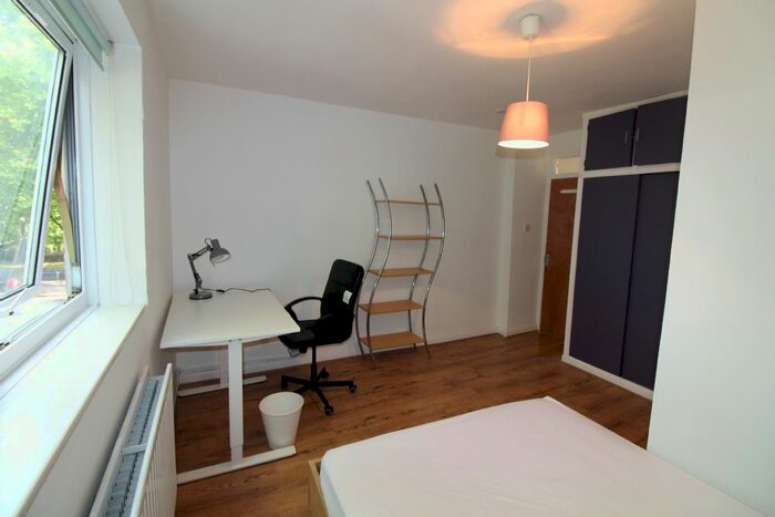 2 Bedroom Flat To Rent In Phoenix Court, Purchese Street, London, NW1