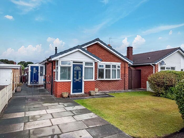 2 Bedroom Bungalow For Sale In Kingston Crescent, Southport, PR9