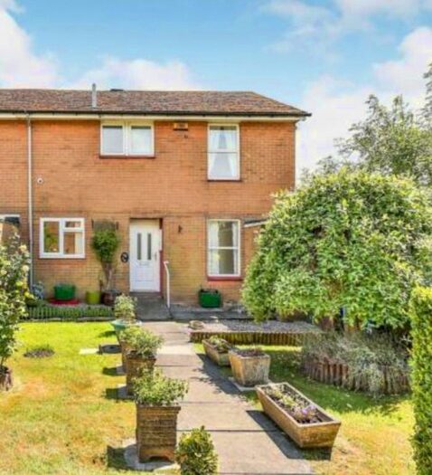 3 Bedroom End Of Terrace House To Rent In Little Norton Avenue, Meadowhead, Sheffield, S8