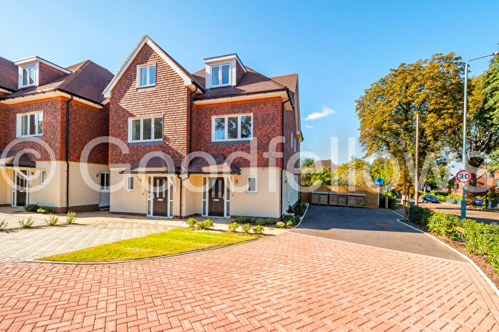 3 Bedroom House To Rent In Rosebay Close, Sutton, Surrey, SM2