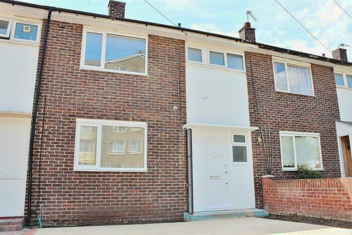 3 Bedroom Terraced House To Rent In Edington Road, Abbeywood, London, SE2