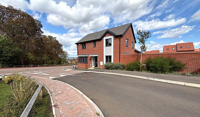 4 Bedroom Detached House For Sale In Poirers Grove, Milton Keynes, MK17