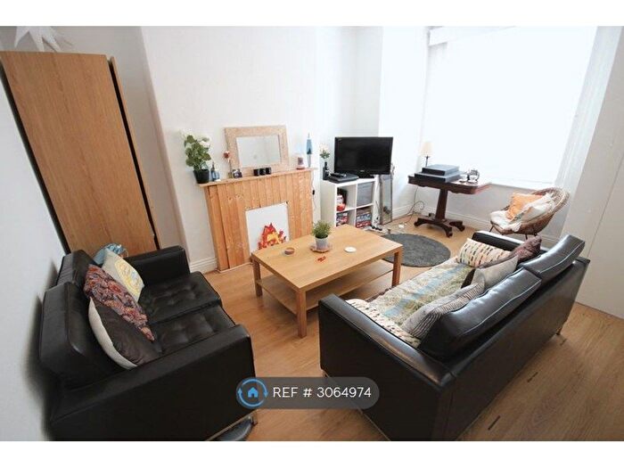 3 Bedroom Terraced House To Rent In Grimthorpe Street, Leeds, LS6