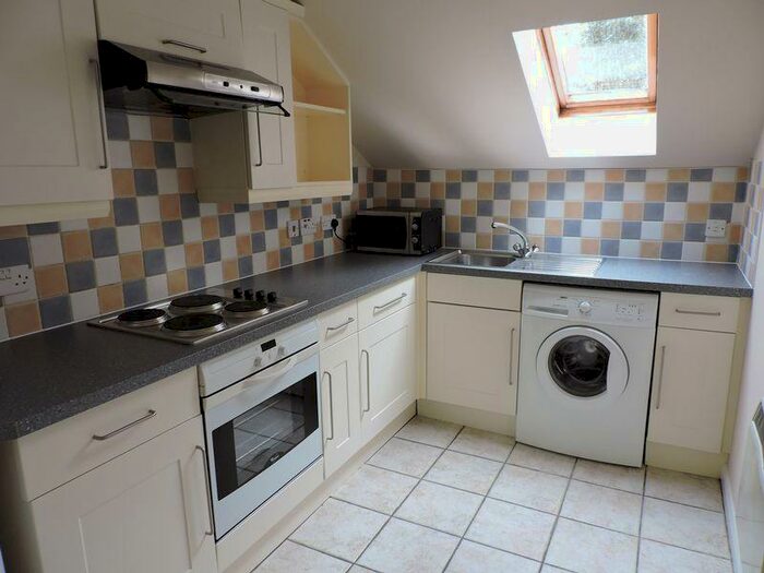 2 Bedroom Flat To Rent In Norn Hill, Basingstoke, RG21