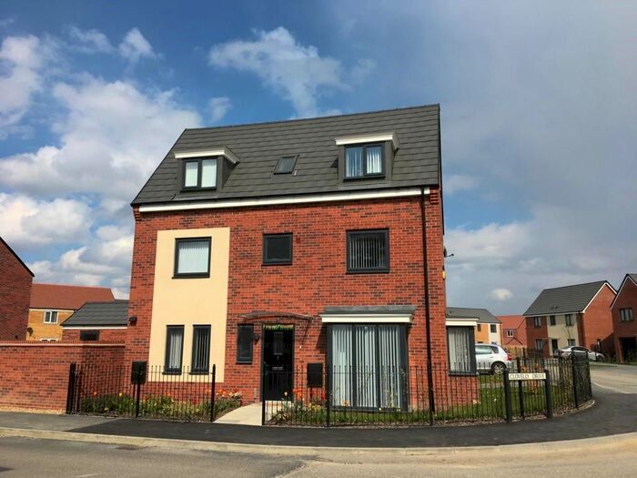 4 Bedroom Detached House To Rent In Clovelly Drive, Hampton Gardens, Peterborough, PE7