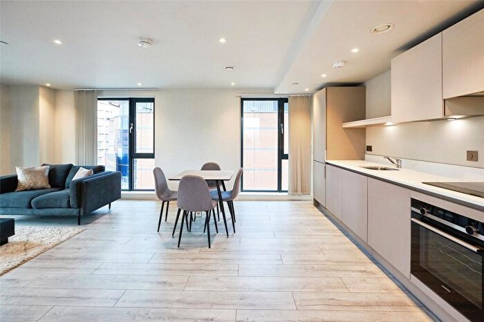 2 Bedroom Apartment To Rent In St Martins Place, Broad Street, Birmingham, West Midlands, B15