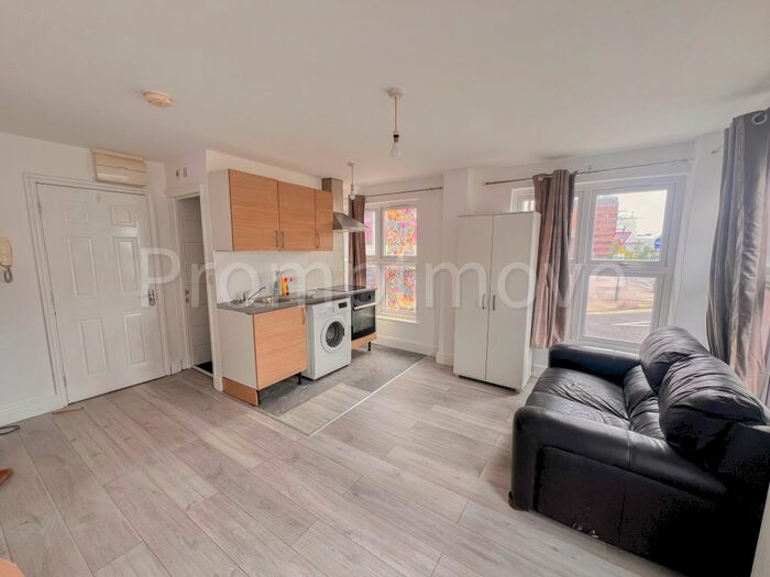 Property To Rent In King Street, Luton, LU1
