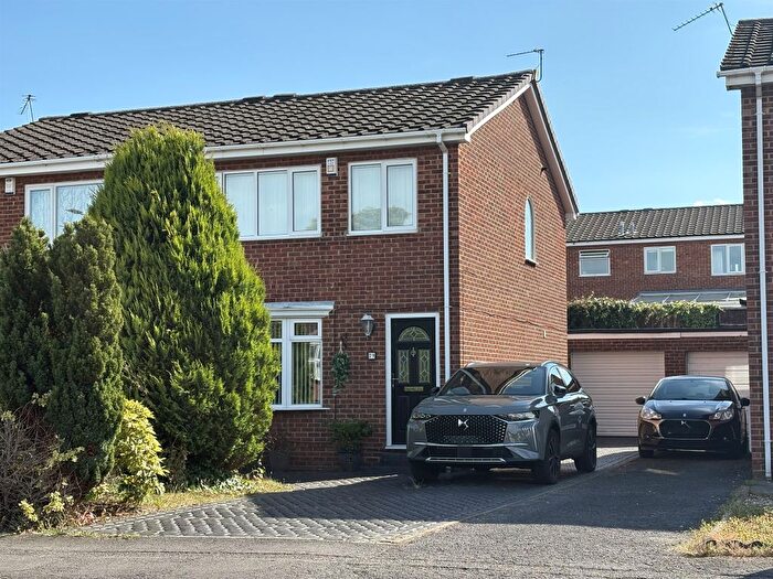 3 Bedroom Semi-Detached House For Sale In The Glebe, Stockton-On-Tees, TS20