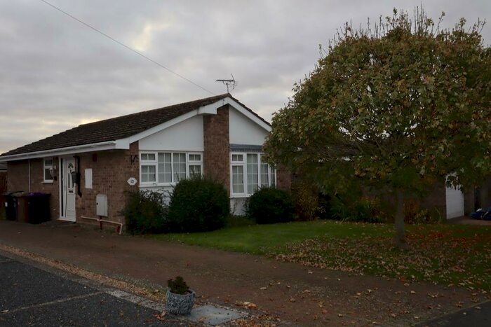 2 Bedroom Detached Bungalow To Rent In Orchard Close, Great Hale, NG34