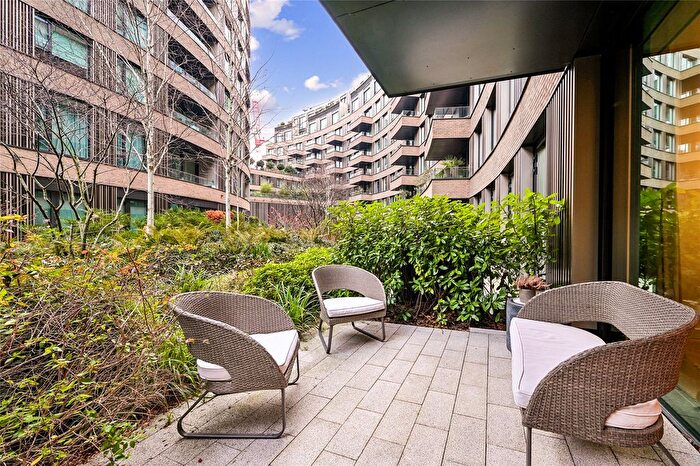 2 Bedroom Flat For Sale In Wood Crescent, Television Centre, White City, London, W12