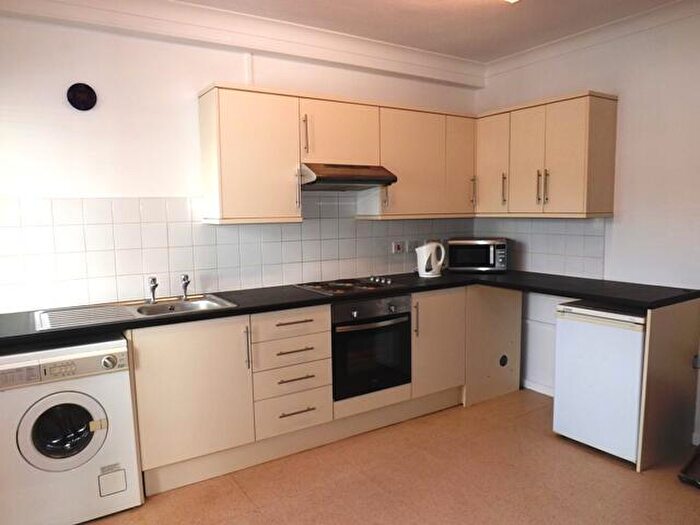2 Bedroom Apartment To Rent In Barnsley Rd, Sheffield Lane Top, S5
