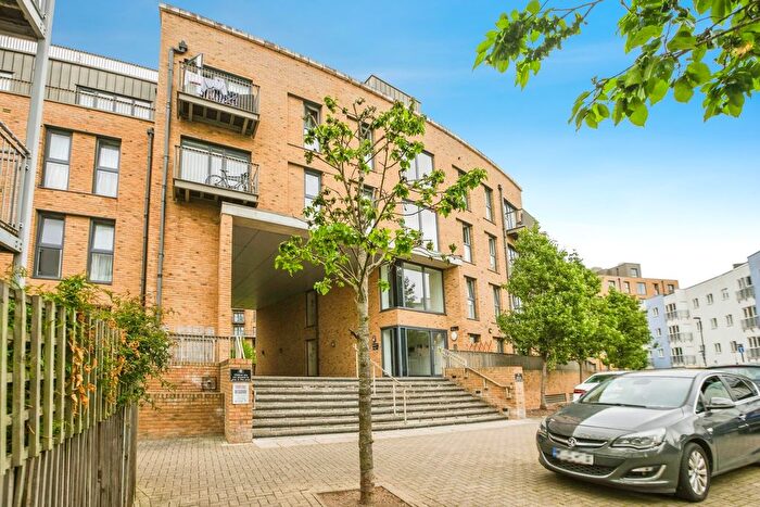 1 Bedroom Flat For Sale In Connersville Way, Croydon, Surrey, CR0