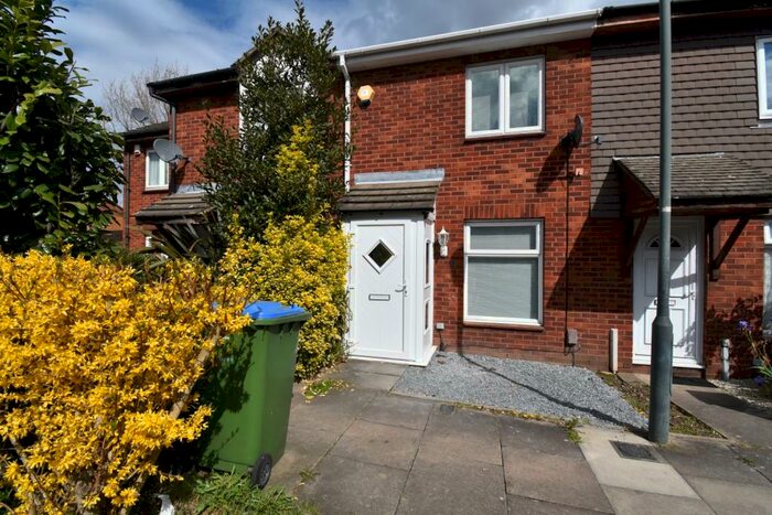 2 Bedroom House To Rent In Garrick Drive London, SE28