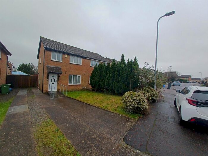 3 Bedroom Property To Rent In Edward Clarke Close, Llandaff, Cardiff, CF5