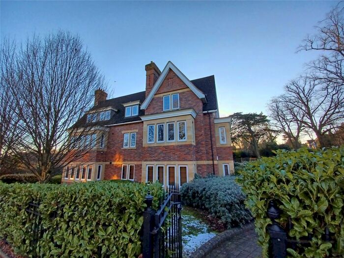 2 Bedroom Flat To Rent In Scarlett House, Little Sutton Lane, Sutton Coldfield, West Midlands, B75