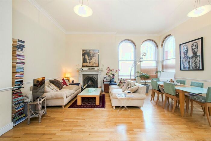 2 Bedroom Flat To Rent In Berners Street, Fitzrovia, London, W1T