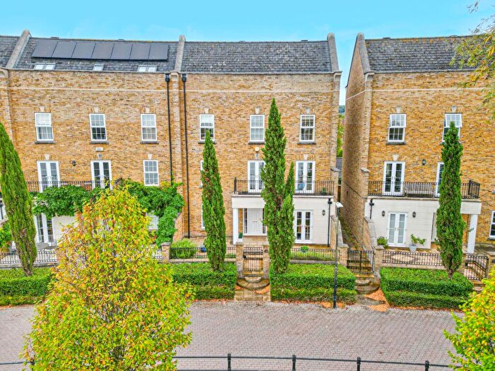 5 Bedroom End Of Terrace House For Sale In Monellan Crescent, Caldecotte, MK7