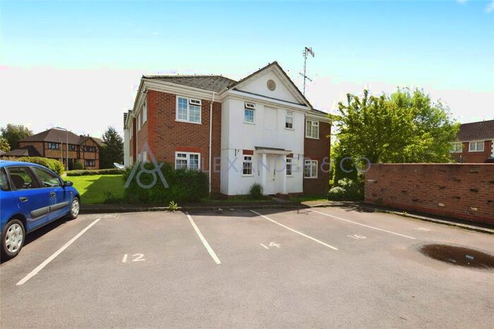 1 Bedroom Apartment To Rent In St Giles Lodge, Kingfisher Way, Bicester, Oxfordshire, OX26