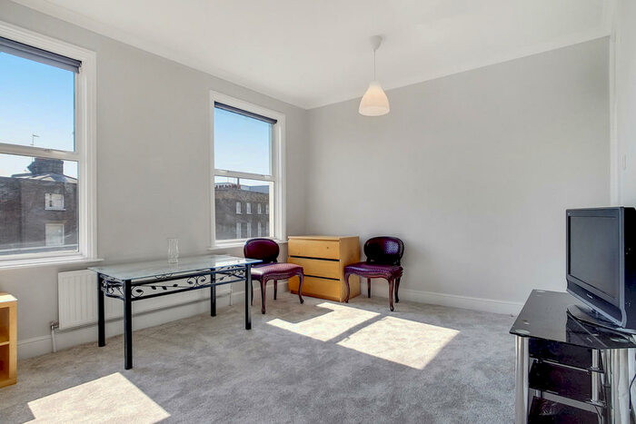 1 Bedroom Apartment To Rent In Astbury Road, SE15