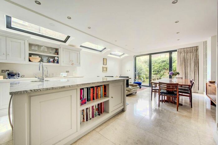4 Bedroom Property To Rent In Fernhurst Road, Fulham, London, SW6