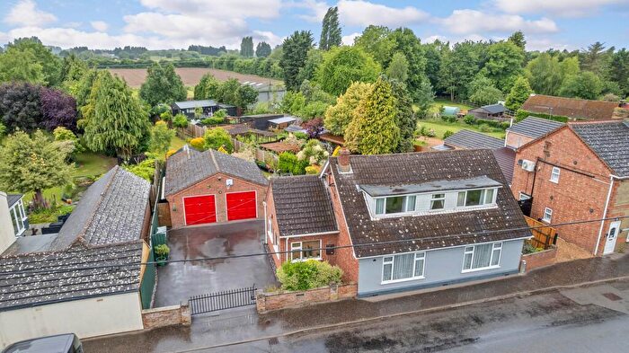 3 Bedroom Chalet For Sale In Basin Road, Outwell, Wisbech, Cambs, PE14