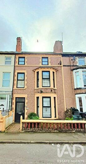 6 Bedroom Terraced House For Sale In Clifton Road, Llandudno, LL30