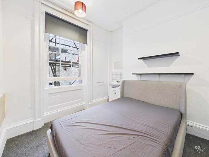 1 Bedroom Detached House To Rent In Bedford Square, Brighton, BN1