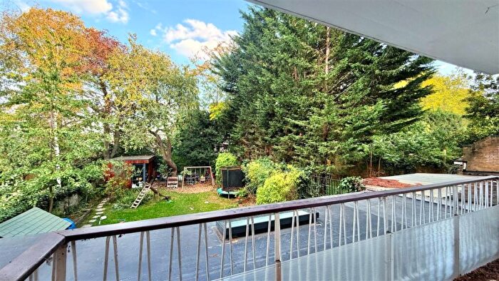 2 Bedroom Apartment To Rent In Parkhill Road, London, NW3