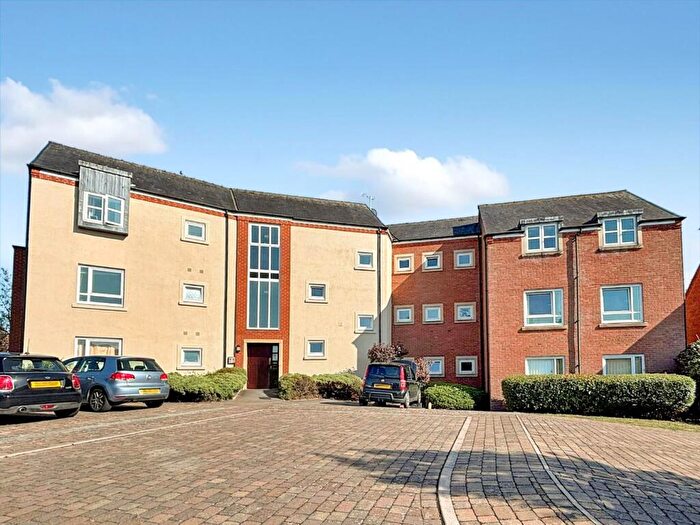 2 Bedroom Apartment For Sale In Addison Drive, Stratford-upon-Avon, CV37