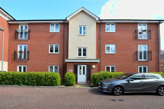 1 Bedroom Flat To Rent In Williamson Road, Watford, WD24