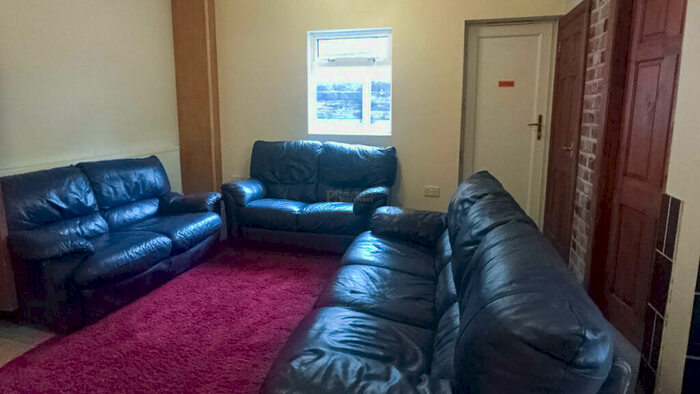 1 Bedroom Terraced House To Rent In Harrow Road - Ensuite Student Share, B29