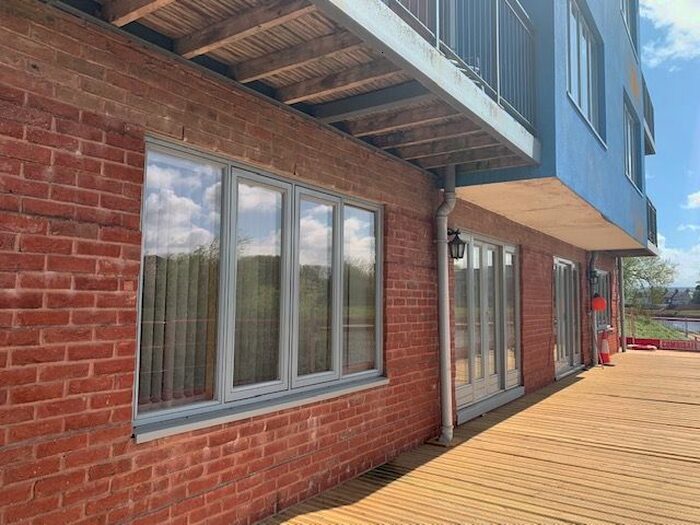 2 Bedroom Flat To Rent In Bonhay Road, Exeter, EX4