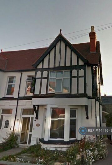 3 Bedroom Semi-Detached House To Rent In Maelgwyn Road, Llandudno, LL30