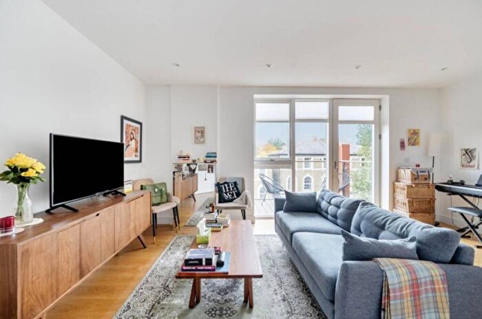 1 Bedroom Apartment To Rent In Tollgate Gardens London, NW6