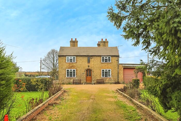 3 Bedroom Detached House For Sale In Oilmills Road, Ramsey, Huntingdon, PE26