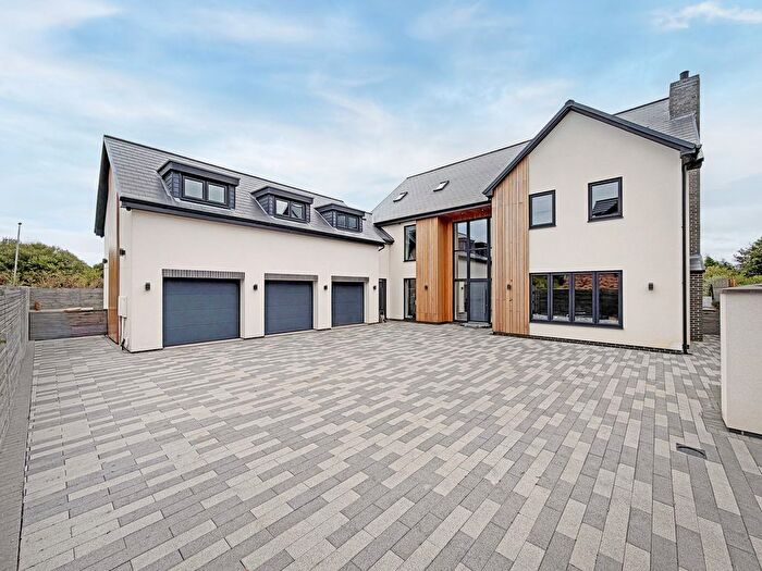 6 Bedroom Detached House For Sale In Conroy Close, Hartlepool, TS26