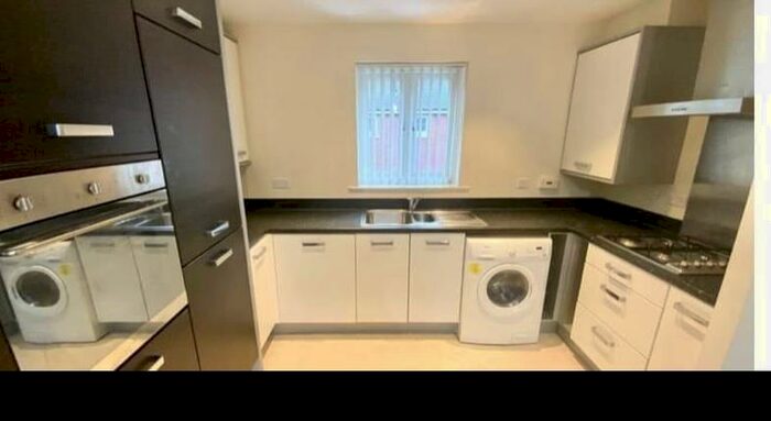 2 Bedroom Coach House To Rent In East Fields Road, Cheswick Village, Bristol, BS16