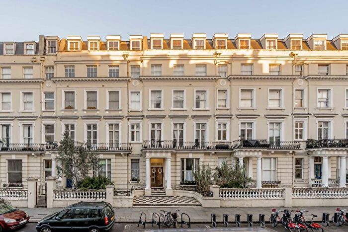 1 Bedroom Flat To Rent In Pembridge Gardens, Notting Hill, W2