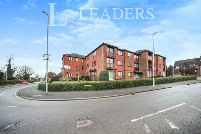 2 Bedroom Flat To Rent In Westdown Gardens Whipsnade Road -, LU6